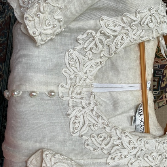 NWT beautiful beaded dress, white pearl on white raime fabric.Size 8. Brand new. - Picture 6 of 6